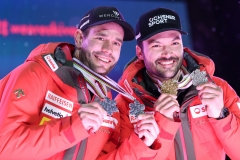 SAALBACH, AUSTRIA, 14.FEB.25 - ALPINE SKIING - RTL, MEN, MEDAL PLAZA, SIEGEREHRUNG. - FIS ALPINE WORLD SKI CHAMPIONSHIPS SAALBACH 2025
IMAGE  SHOWS : Thomas Tumler (SUI), Loic Meillard (SUI).
PHOTO: SMP/WINTER